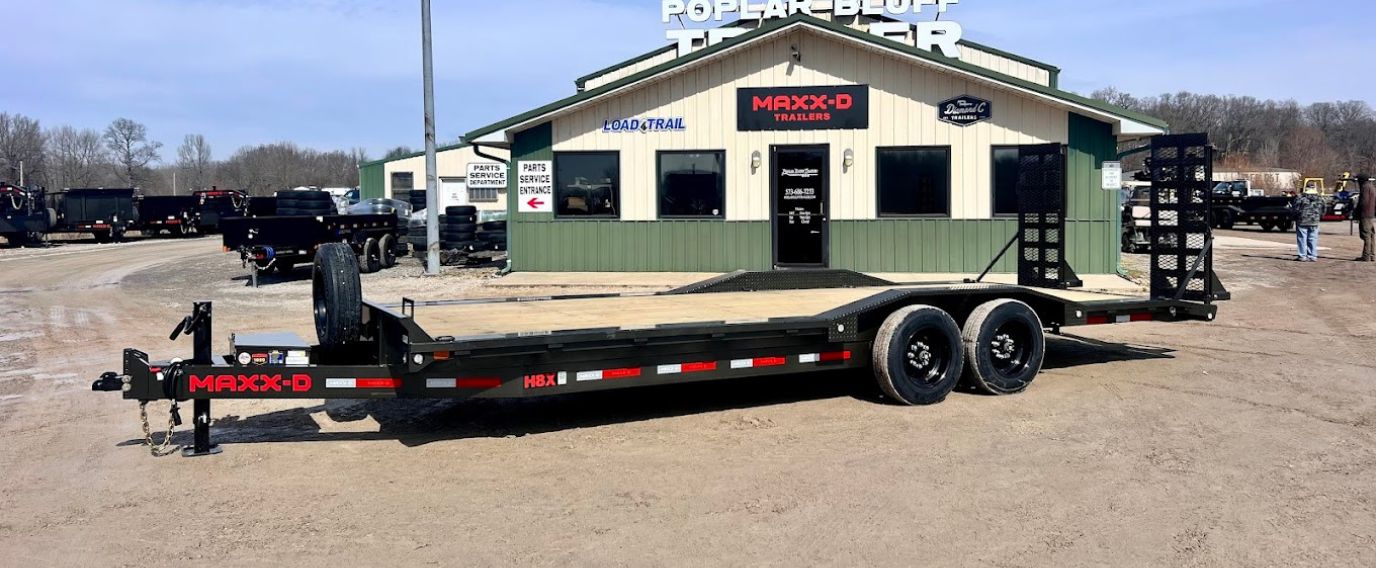 A MAXX-D Trailer in a Trailer Yard